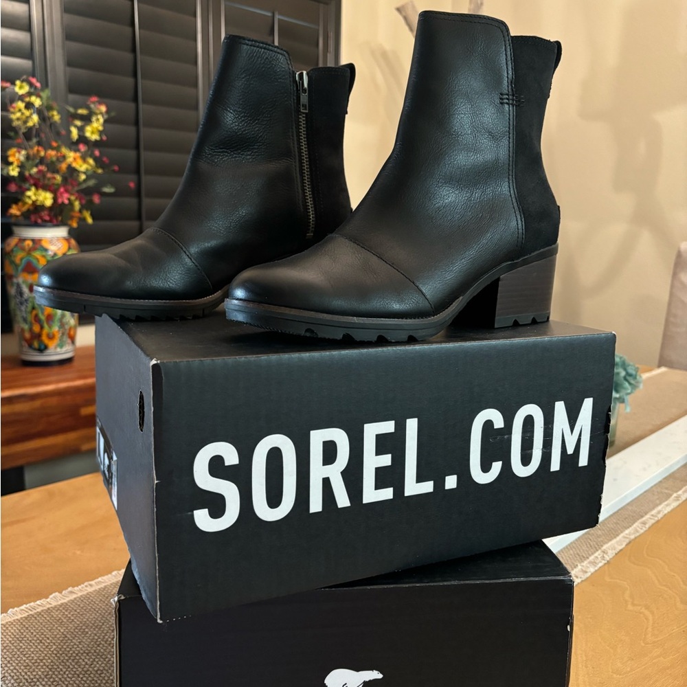 Sorel Women’s Cate Bootie Black Leather